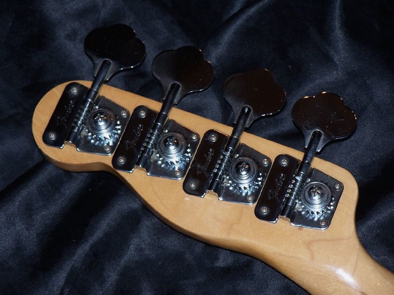 1977 Telecaster Bass 004.jpg